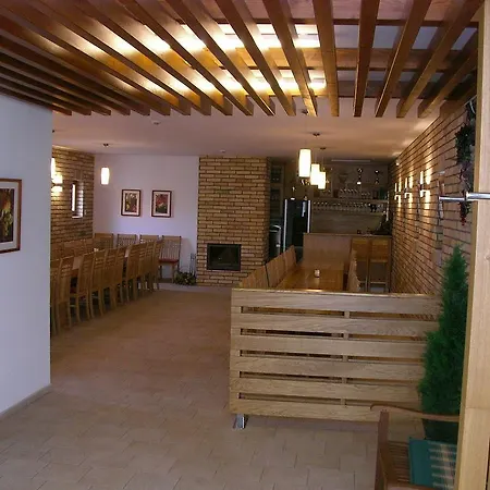 Frittmann Borhaz Oda ve Kahvaltı 3*